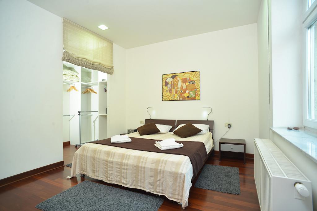 Apartment Point - Vinogradska *