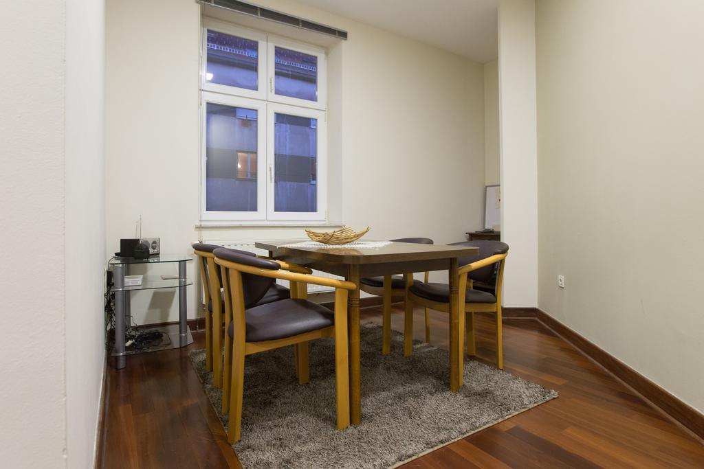 Point - Vinogradska Apartment *